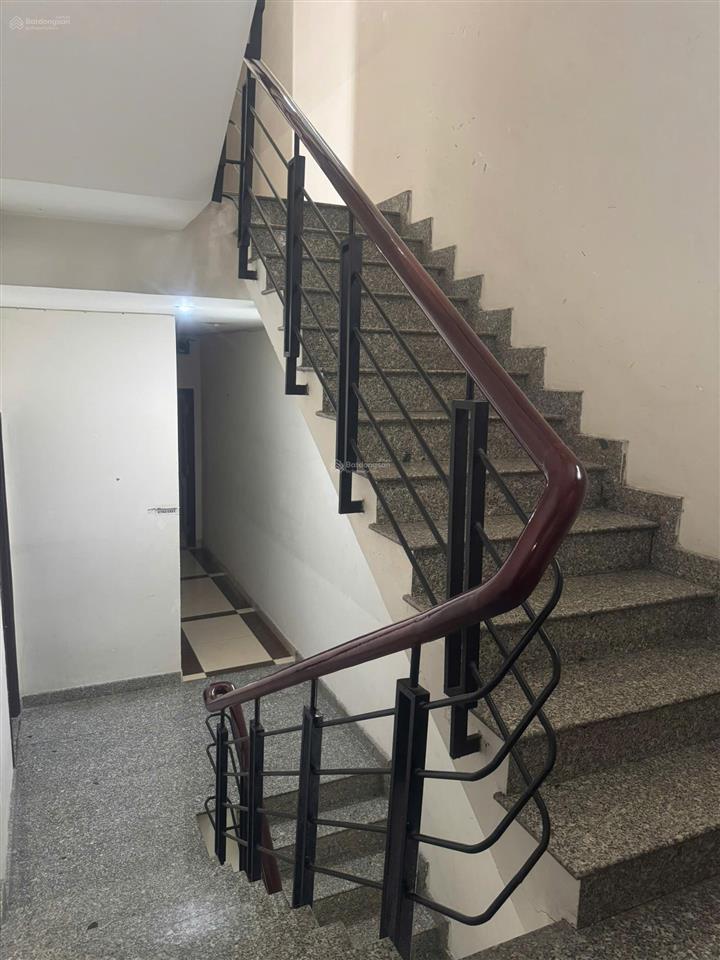 Nhà nghỉ ngay trung tâm biên hòa, 150m, 6 tầng, thang máy, 19 phòng, dòng tiền ~100tr/th