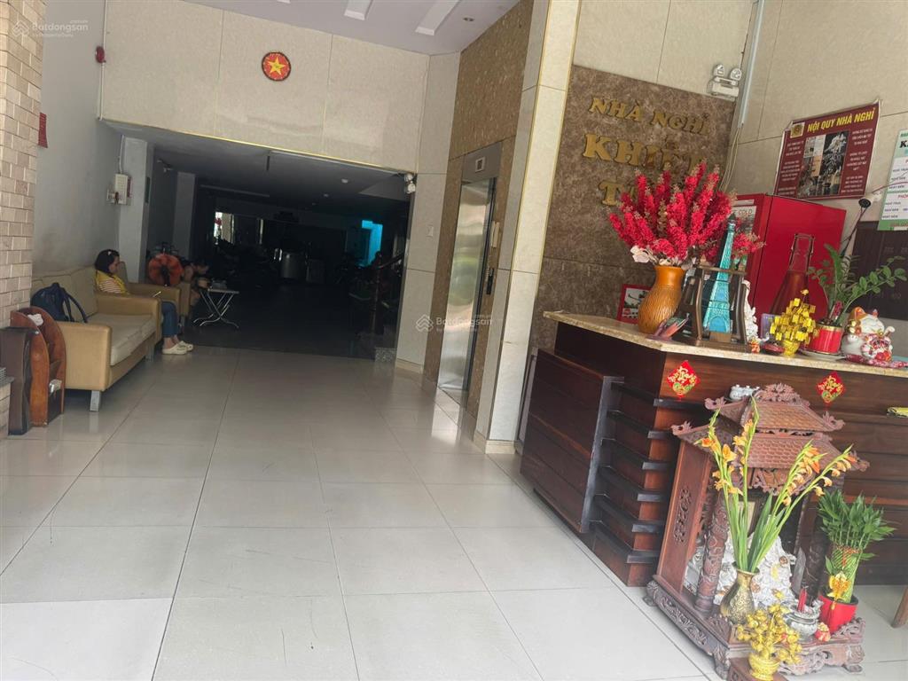 Nhà nghỉ ngay trung tâm biên hòa, 150m, 6 tầng, thang máy, 19 phòng, dòng tiền ~100tr/th