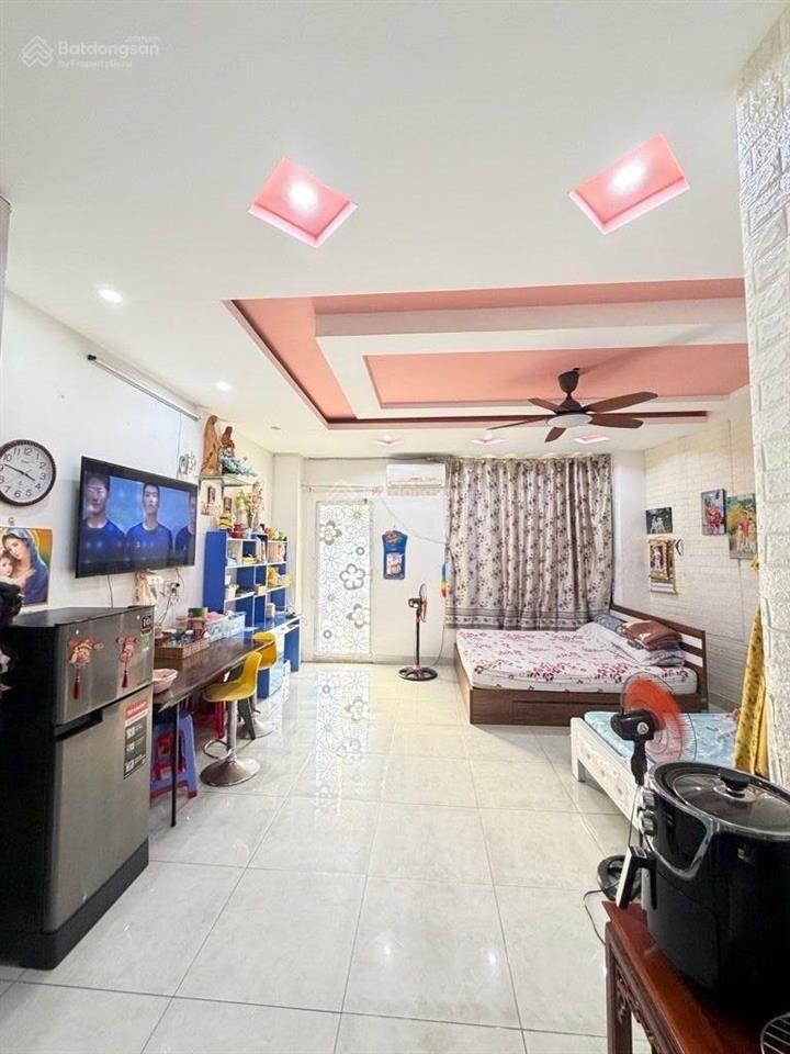 Ngay công viên gia định, bv 175  nhà 5x20  nở hậu  125m2 x 5 tầng  chỉ 10 tỷ.. .  chính chủ