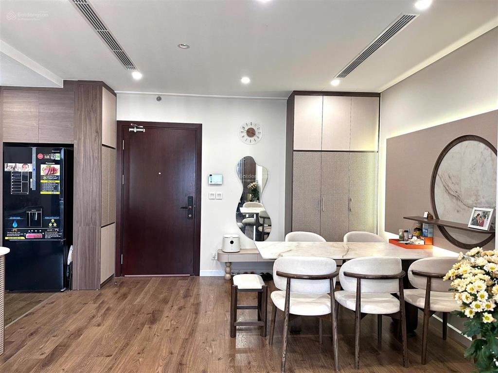 Cho thuê sky park số 3 tôn thất thuyết 86m 2pn + 1đn  2wc full nt đẹp. giá 19 tr/th.  0822 511 ***