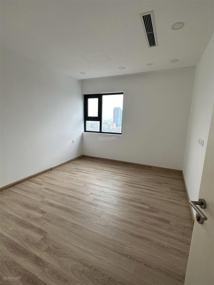 Chính chủ cho thuê hà nội paragon  86 duy tân. 88m2 2pn 2wc basic. giá 14.5 tr/th.  0822 511 ***
