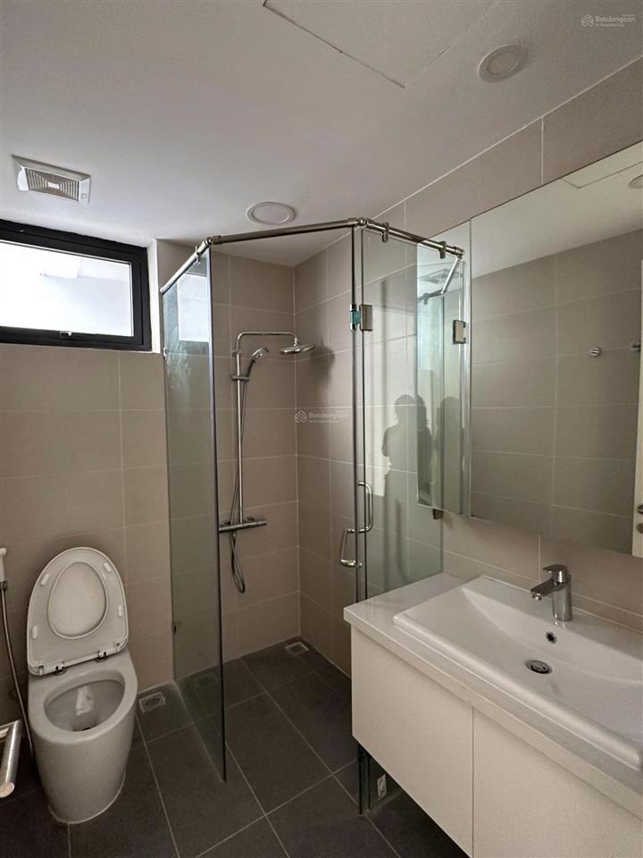 Chính chủ cho thuê hà nội paragon  86 duy tân. 88m2 2pn 2wc basic. giá 14.5 tr/th.  0822 511 ***