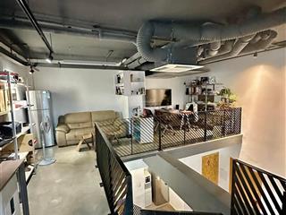 Đi nước ngoài, cần bán chcc duplex 1 trệt 1 lầu 170m2 giá 10,5 tỷ ban công rộng