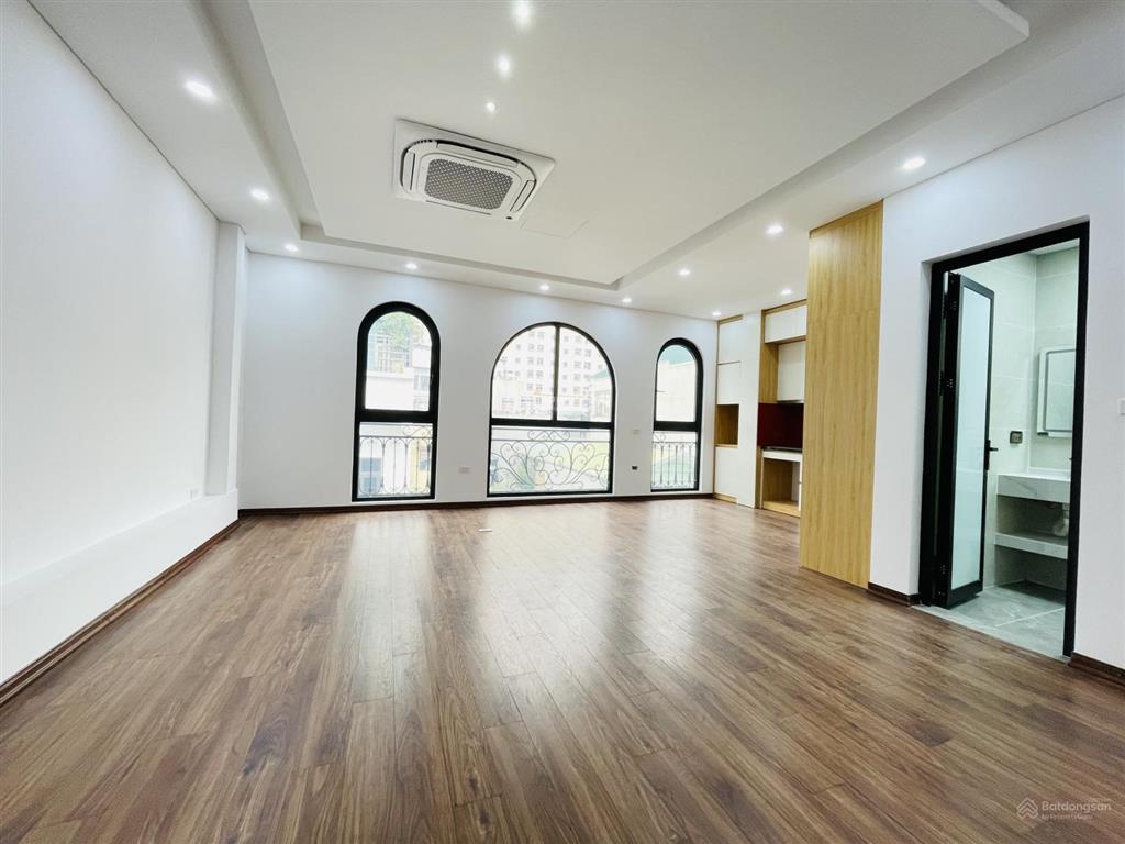 Bán nhà hoàng đạo thành, thanh xuân. diện tích 63m2, 6 tầng thang máy, ô tô tránh kinh doanh tốt