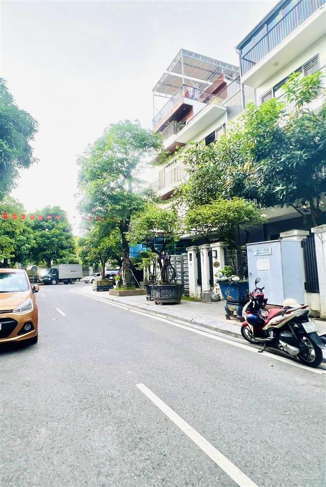 Bán nhà hoàng đạo thành, thanh xuân. diện tích 63m2, 6 tầng thang máy, ô tô tránh kinh doanh tốt