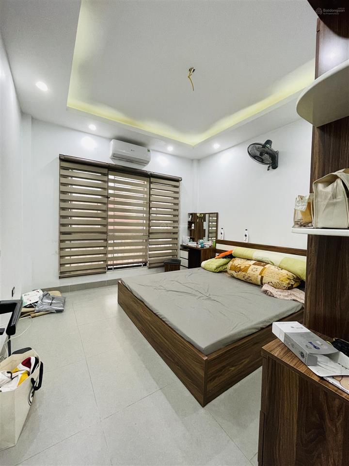 Bán nhà đại từ, linh đàm. dt 46m2, 5 tầng, giá còn 8.58 tỷ, nhà 2 thoáng, view hồ, ở hoặc cho thuê