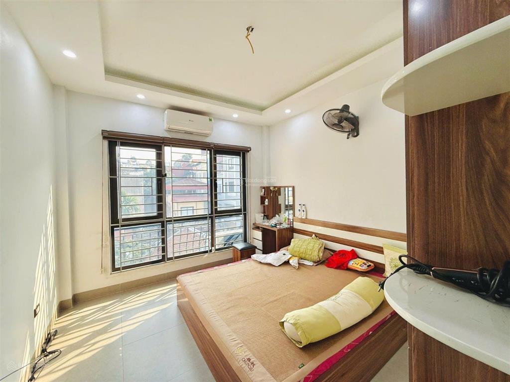 Bán nhà đại từ, linh đàm. dt 46m2, 5 tầng, giá còn 8.58 tỷ, nhà 2 thoáng, view hồ, ở hoặc cho thuê