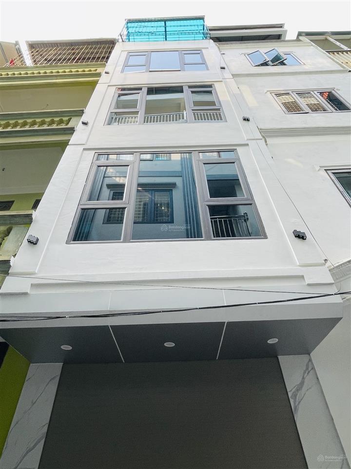 Bán nhà đường láng, đống đa, cạnh trường gtvt, ô tô tránh, dt 37m2, 5 tầng thang máy, giá tốt