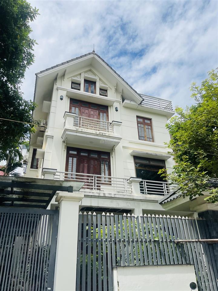 Bán biệt thự bắc linh đàm, khu vip, giá tốt. diện tích 200m2, 4 tầng, mặt tiền 13m, ở và kd sướng