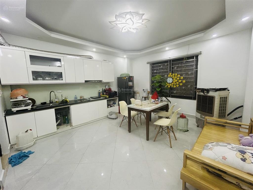 Bán nhà kim giang, đại kim, sau đh thăng long, dt 32m2, 5 tầng, giá chỉ hơn 5 tỷ  cực hiếm