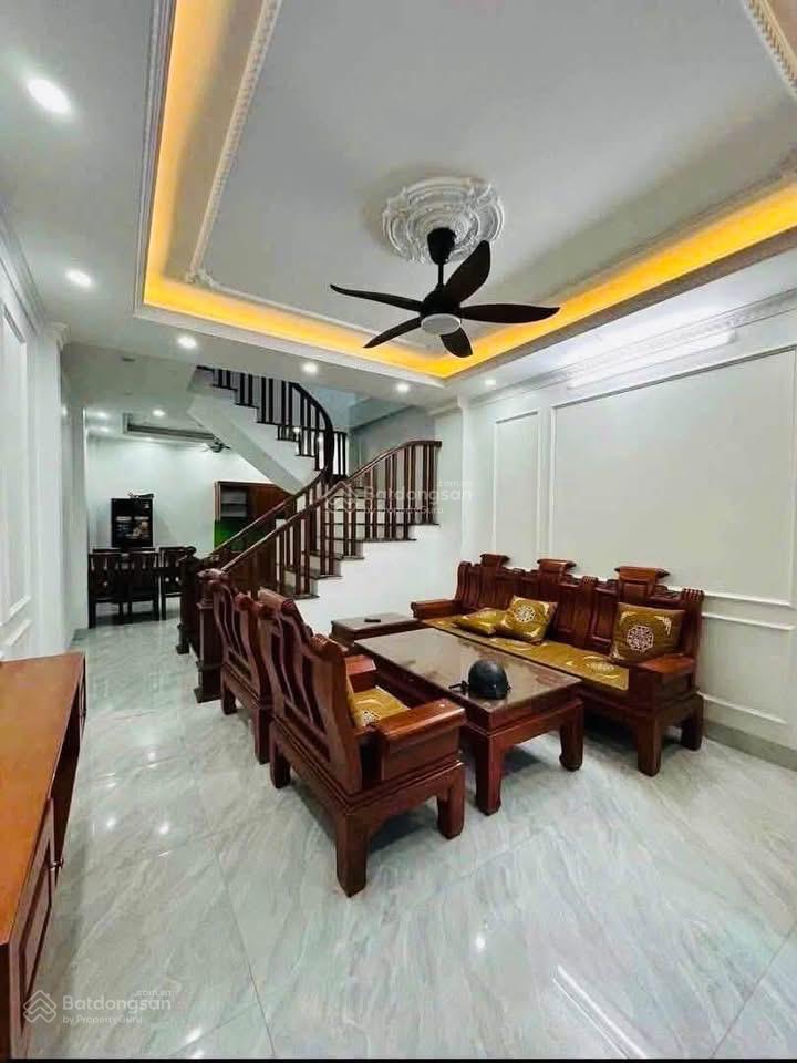 Bán nhà kim giang, đại kim, sau đh thăng long, dt 32m2, 5 tầng, giá chỉ hơn 5 tỷ  cực hiếm
