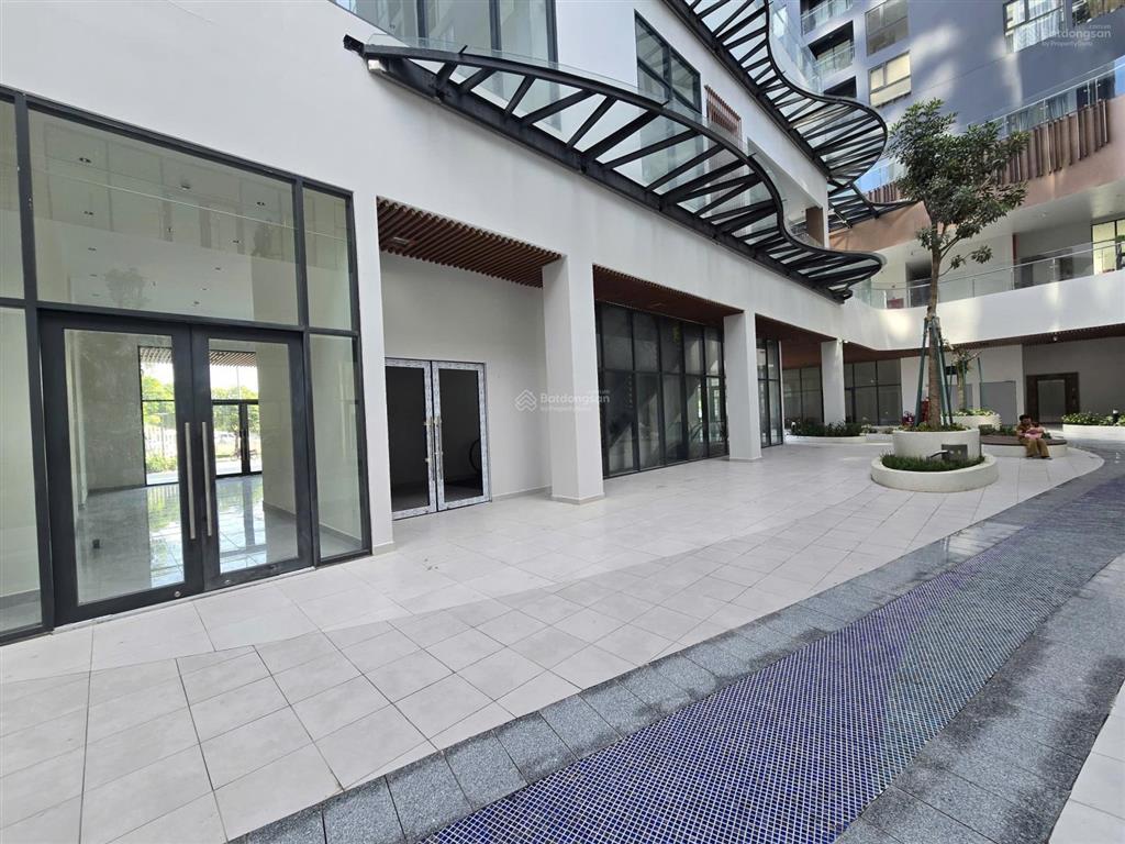 Shophouse chỉ 9tr/tháng  diện tích vừa tầm, vị trí đắc địa cho cửa hàng hoa & nhà thuốc