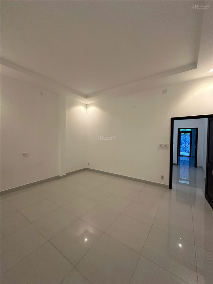 Chính chủ gửi bán nhà hoàng quốc việt, q7  90m2  đường ô tô  giá 10.5 tỷ