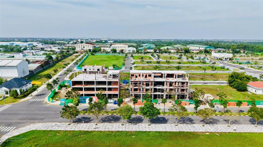 Tọa độ vàng ngay vành đai 4  giá từ 3.8 tỷ/căn nhà phố đầy đủ tiện ích