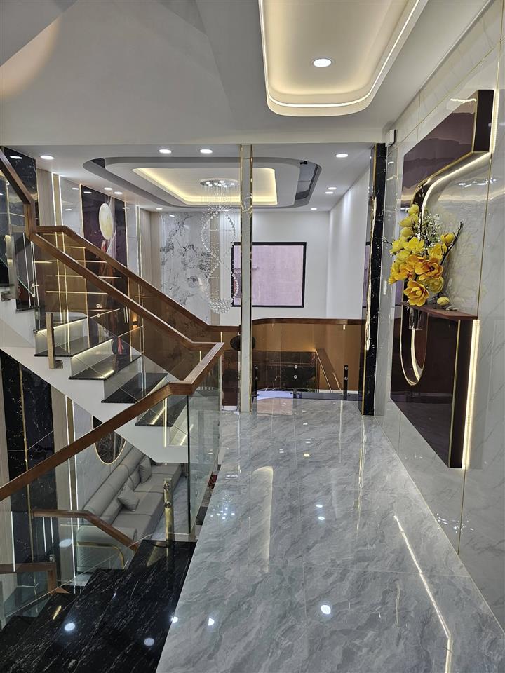 BÁN NHÀ 1 LỬNG 2 LẦU GIÁ NHỈNH 6 TỶ– GẦN LÊ VĂN KHƯƠNG