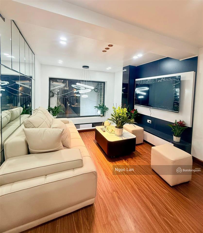 Đường láng nhà đẹp 30m x 6 tầng sổ đỏ đẹp đống đa full nội thất , ngõ thông gần phố, thông láng hạ