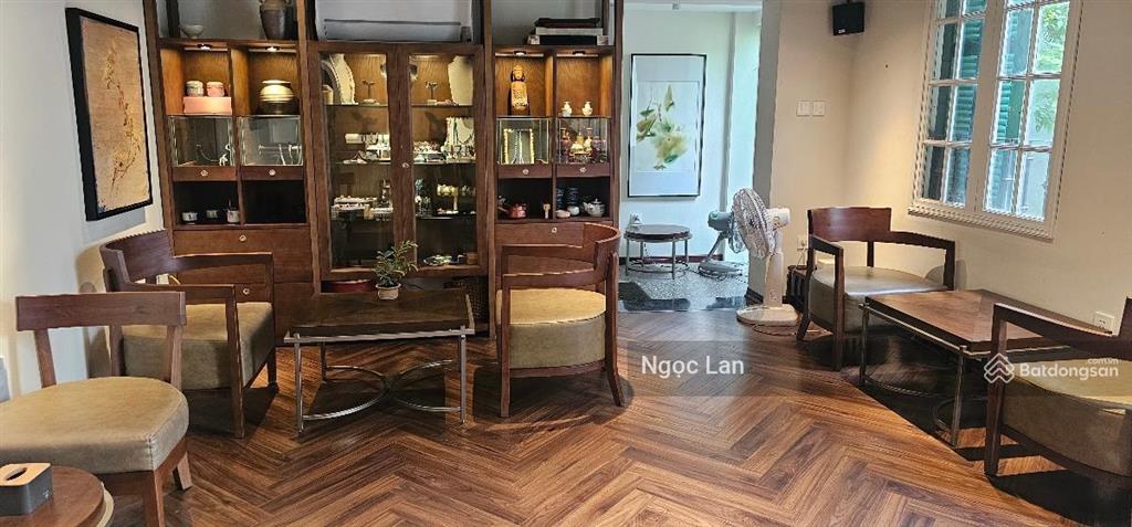 Bán nhà phố cổ tầng 2 tông đản sổ đỏ to đùng 44/80m2 lô góc view mặt phố nhà siêu đẹp 3 ngủ 2vs