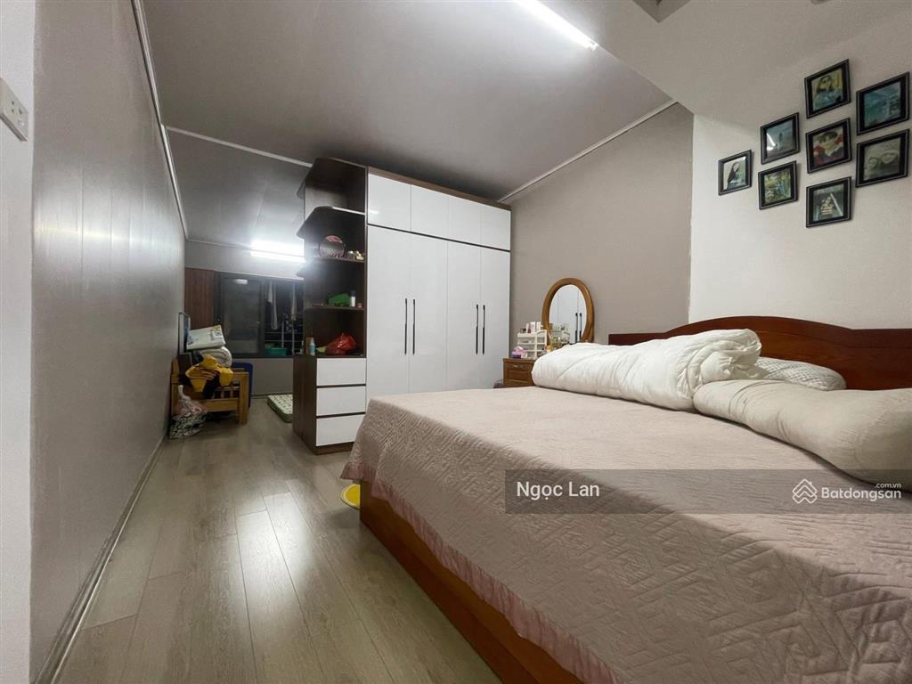 Phố vip, tập thể b16 kim liên 80 m2 sổ đỏ đống đa, lương đình của, phạm ngọc thạch ban công thoáng