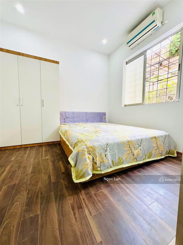 Hiếm lắm phố thái thịnh nhà 5 tỷ sổ đỏ 160 m2 (tầng 2 + 3) tập thể 6 ngủ full nhà cực đẹp 3 thoáng