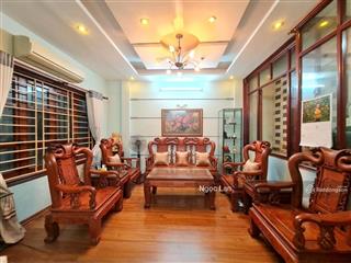 Nhà mình bán 38 m x 5 tầng giá 8,5 tỷ sổ đỏ phố thái thịnh  đống đa , kcbt xây mới rất cẩn thận