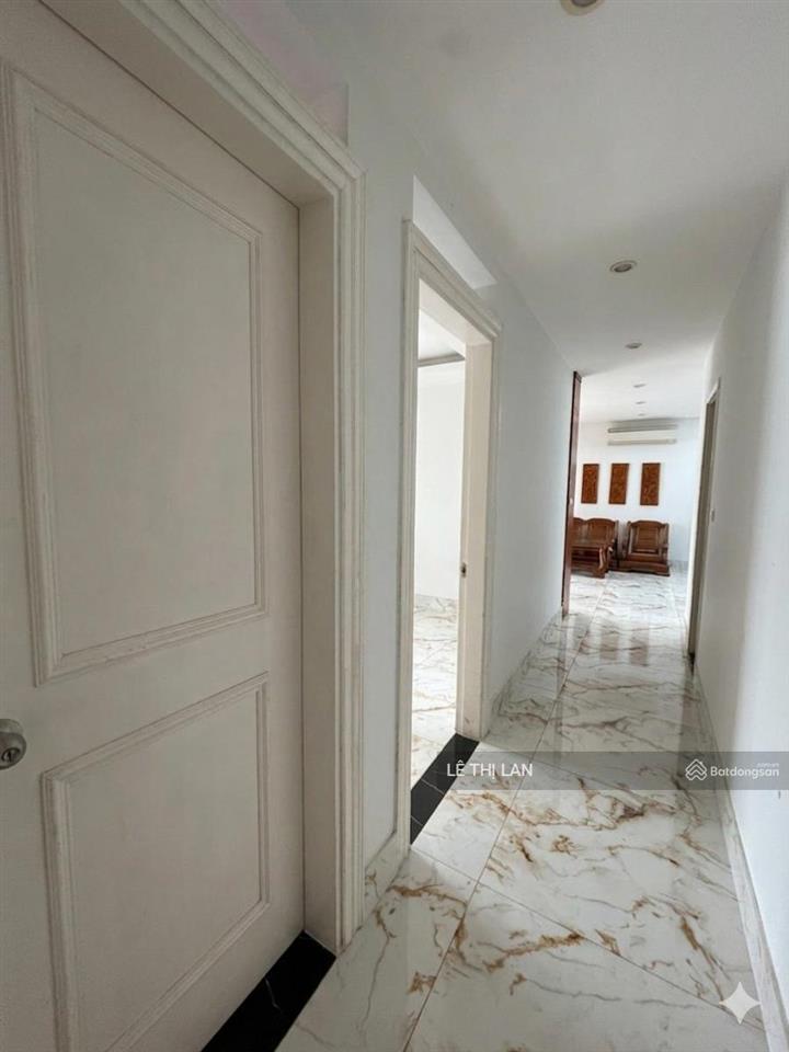 Hoàn kiếm  5 tỷ căn hộ tập thể 65m2 sổ đỏ phố cổ, vị trí đắc địa lý thường kiệt  phan chu trinh