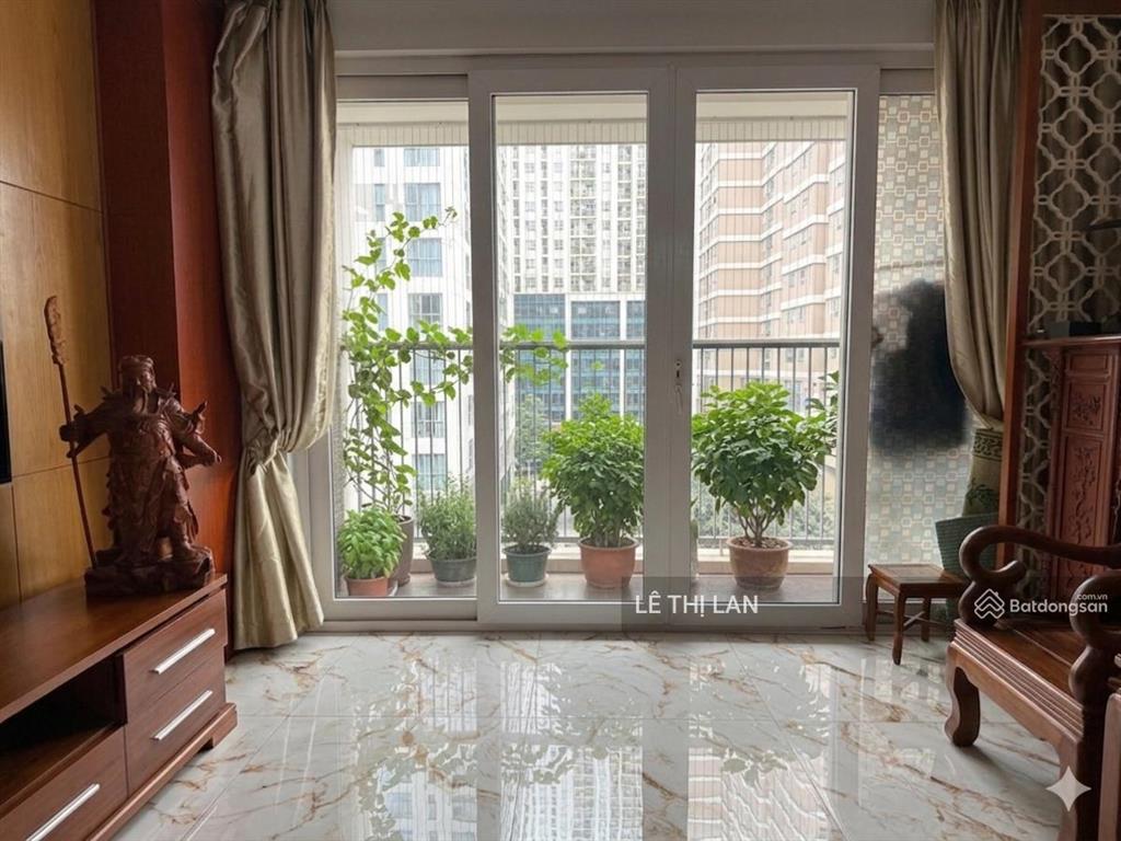 Hoàn kiếm  5 tỷ căn hộ tập thể 65m2 sổ đỏ phố cổ, vị trí đắc địa lý thường kiệt  phan chu trinh