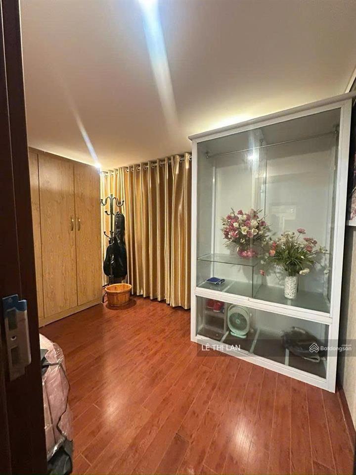 Tây sơn 44/90 m2 tầng 2 tập thể đại học công đoàn full đồ  nhà đẹp 3 ngủ 2 ban công trước sau .