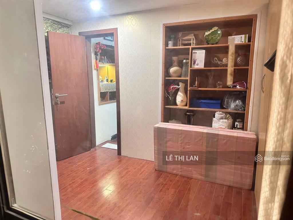 Tây sơn 44/90 m2 tầng 2 tập thể đại học công đoàn full đồ  nhà đẹp 3 ngủ 2 ban công trước sau .