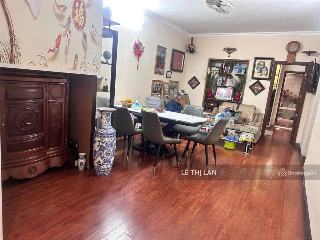 Tây sơn 44/90 m2 tầng 2 tập thể đại học công đoàn full đồ  nhà đẹp 3 ngủ 2 ban công trước sau .