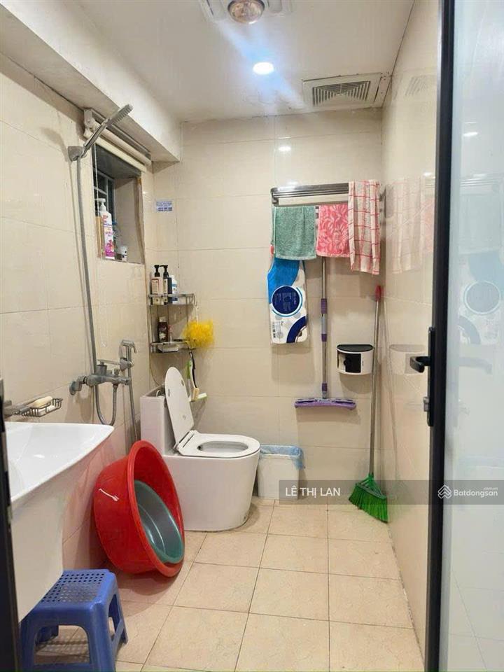 Tây sơn 44/90 m2 tầng 2 tập thể đại học công đoàn full đồ  nhà đẹp 3 ngủ 2 ban công trước sau .