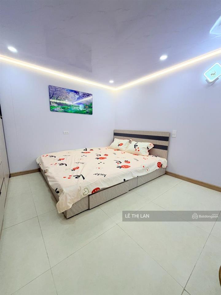 Tôn đức thắng 3,3 tỷ sổ đỏ 55 m2 tầng 1 tập thể ô tô đỗ cửa ở & kd full nội thất mới koong 2 ngủ to