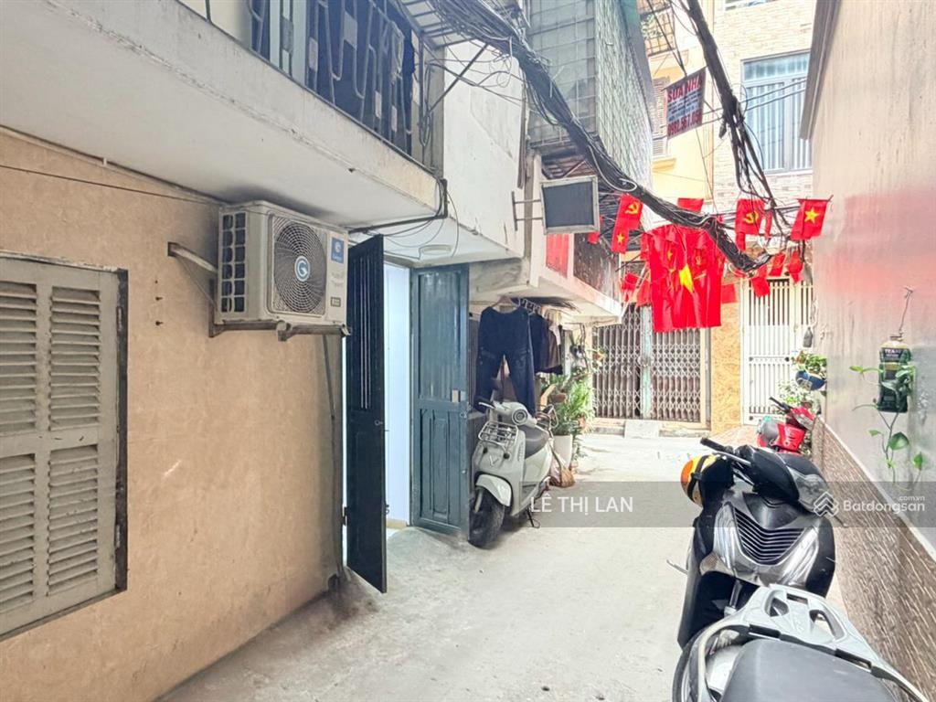 Tôn đức thắng 3,3 tỷ sổ đỏ 55 m2 tầng 1 tập thể ô tô đỗ cửa ở & kd full nội thất mới koong 2 ngủ to