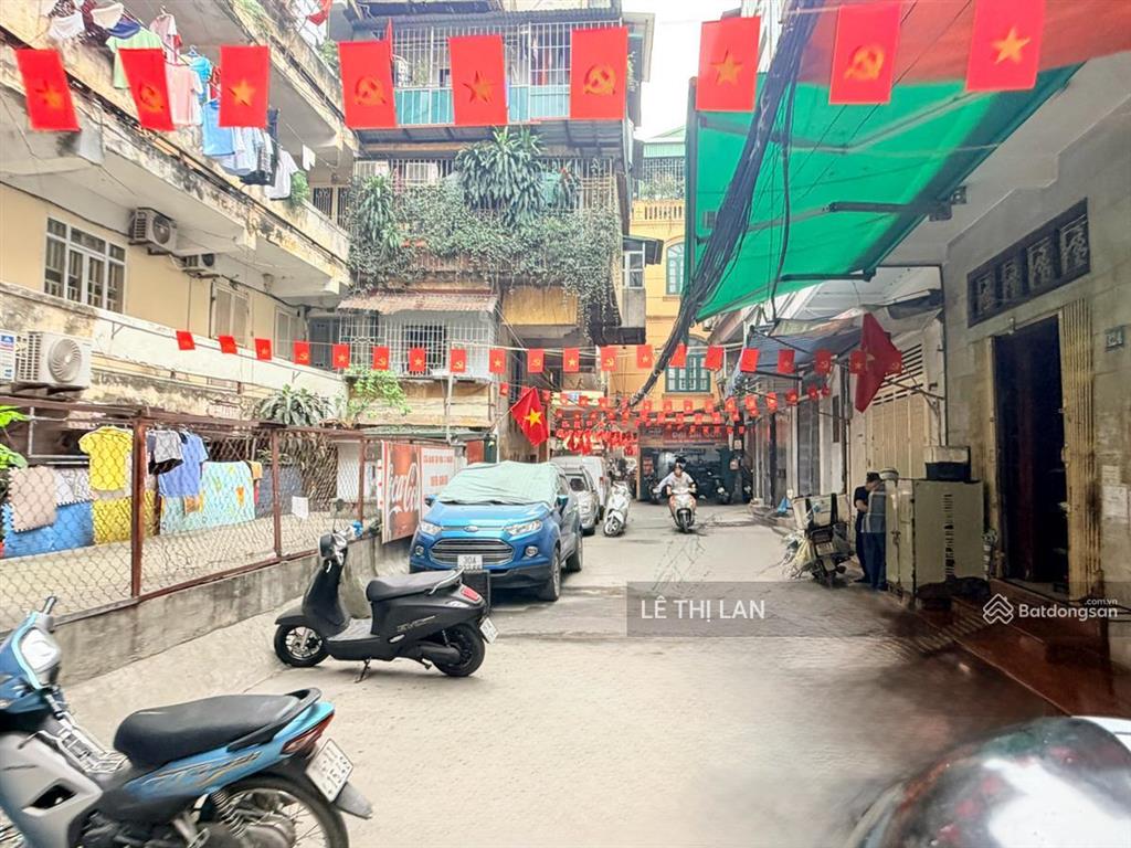 Tôn đức thắng 3,3 tỷ sổ đỏ 55 m2 tầng 1 tập thể ô tô đỗ cửa ở & kd full nội thất mới koong 2 ngủ to