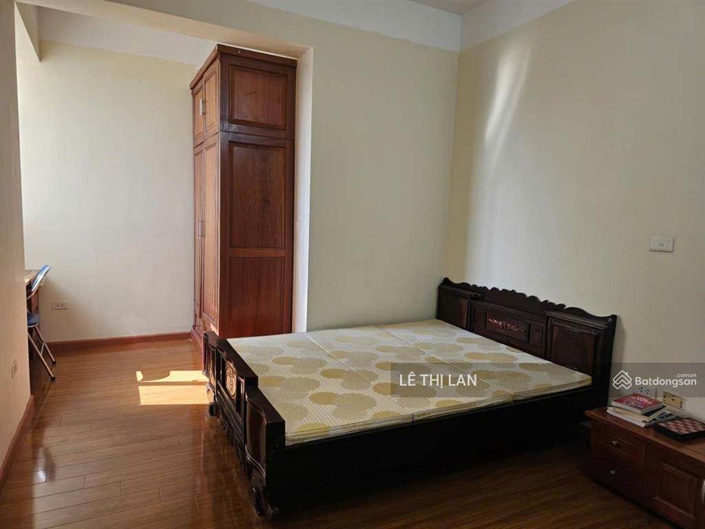 Chung cư b14 kim liên mặt phố phạm ngọc thạch tầng trung 75 m2 sổ đỏ đống đa 6,8 tỷ 2 ngủ thoáng.