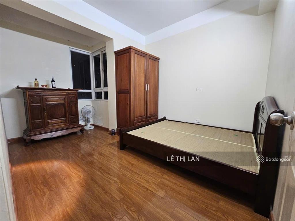 Chung cư b14 kim liên mặt phố phạm ngọc thạch tầng trung 75 m2 sổ đỏ đống đa 6,8 tỷ 2 ngủ thoáng.