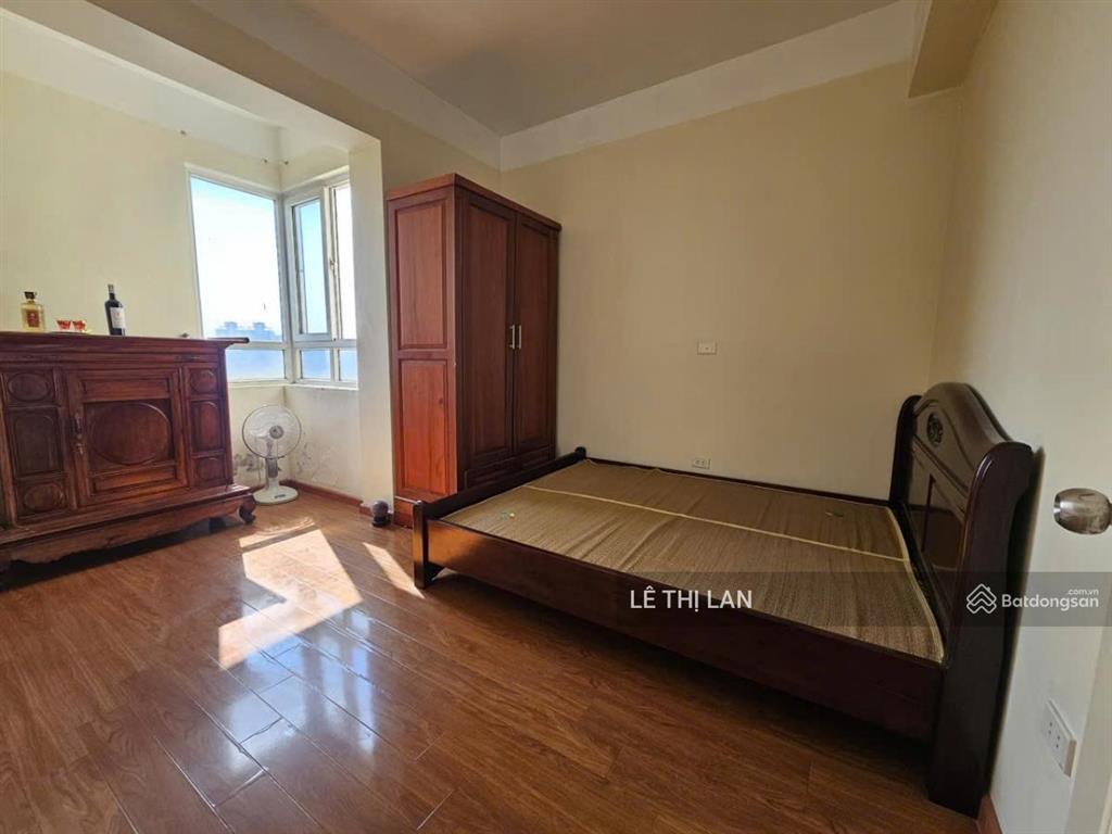 Chung cư b14 kim liên mặt phố phạm ngọc thạch tầng trung 75 m2 sổ đỏ đống đa 6,8 tỷ 2 ngủ thoáng.