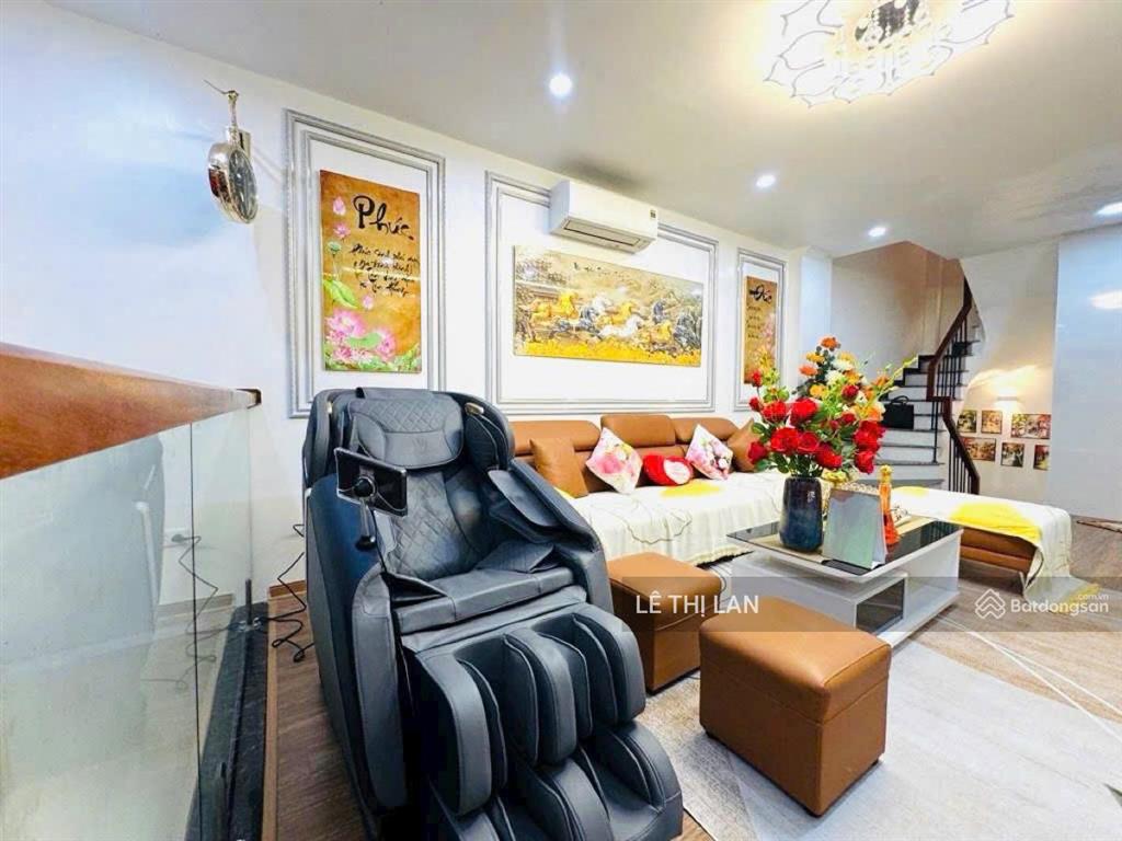 Bán nhà tại huỳnh thúc kháng, đống đa 4,4 tỷ, 90m2, 3pn, 2wc, tập thể tầng 2 đẹp như cc hiện đại