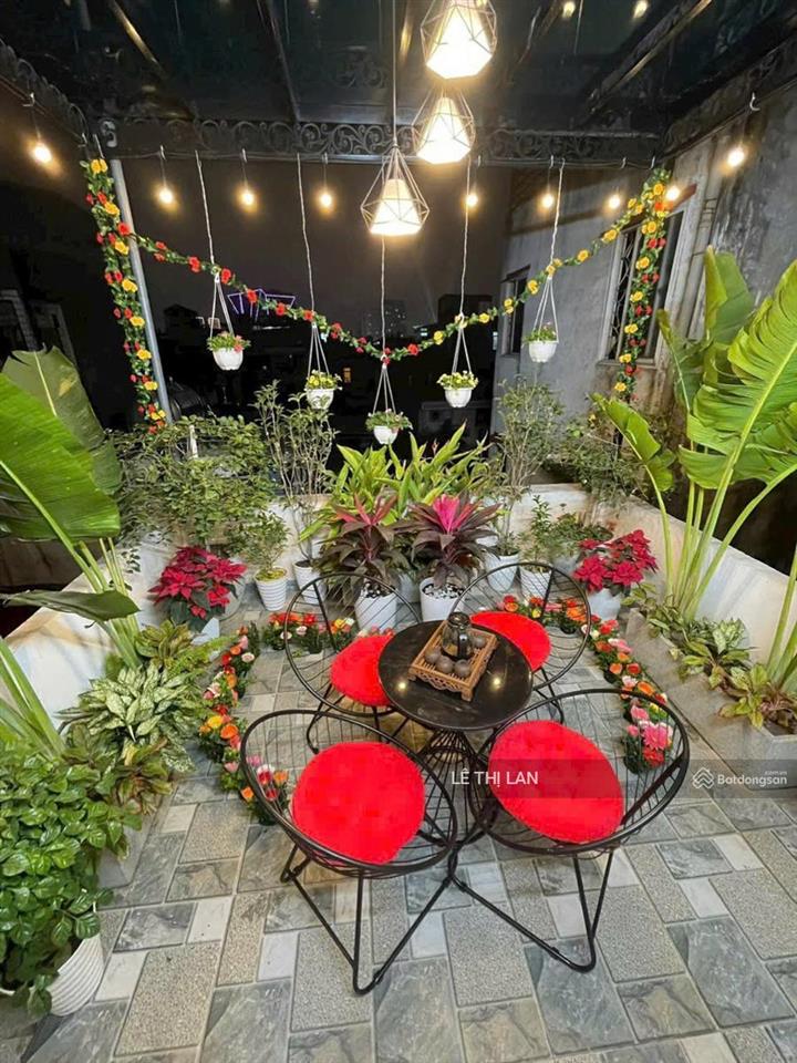 Bán nhà tại huỳnh thúc kháng, đống đa 4,4 tỷ, 90m2, 3pn, 2wc, tập thể tầng 2 đẹp như cc hiện đại