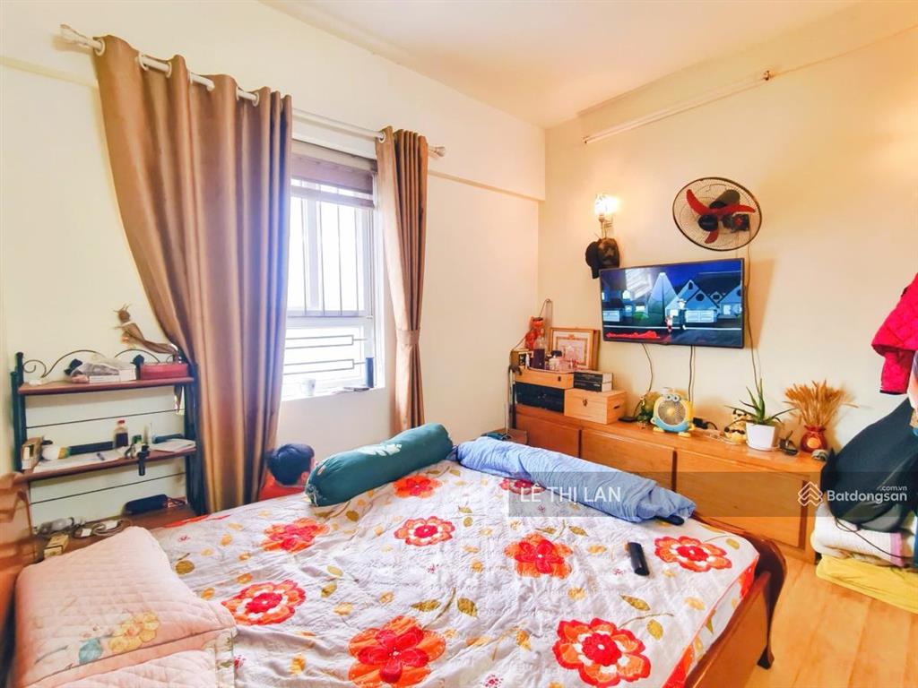 Tập thể tầng 2 tôn thất tùng 5 tỷ nhà đẹp sổ đỏ đống đa 35/120 m2 sử dụng 3 ngủ 2 vs.