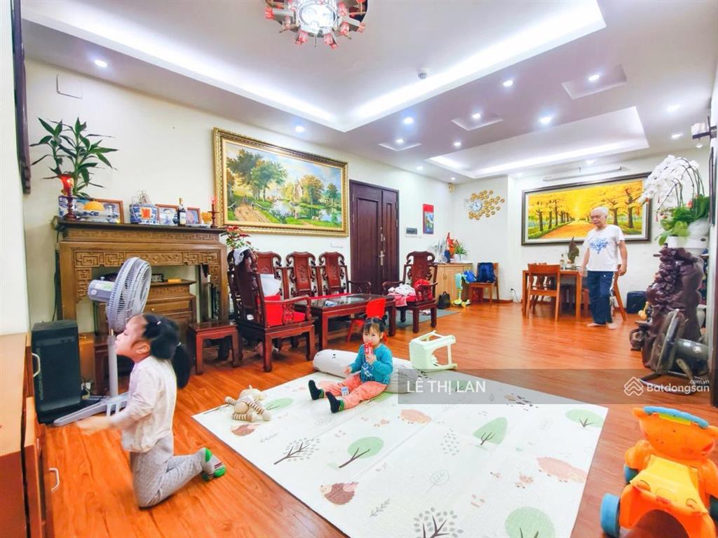 Tập thể tầng 2 tôn thất tùng 5 tỷ nhà đẹp sổ đỏ đống đa 35/120 m2 sử dụng 3 ngủ 2 vs.