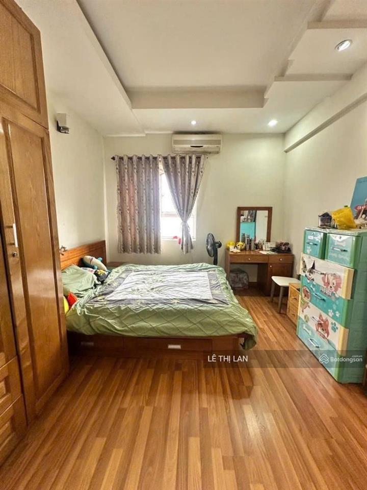 Nhanh mới kịp bán nhà chỉ 7 tỷ chút sổ đỏ tập thể phốtôn đản 52/90 m2 víp nhất hoàn kiếm 3 ngủ 2 vs