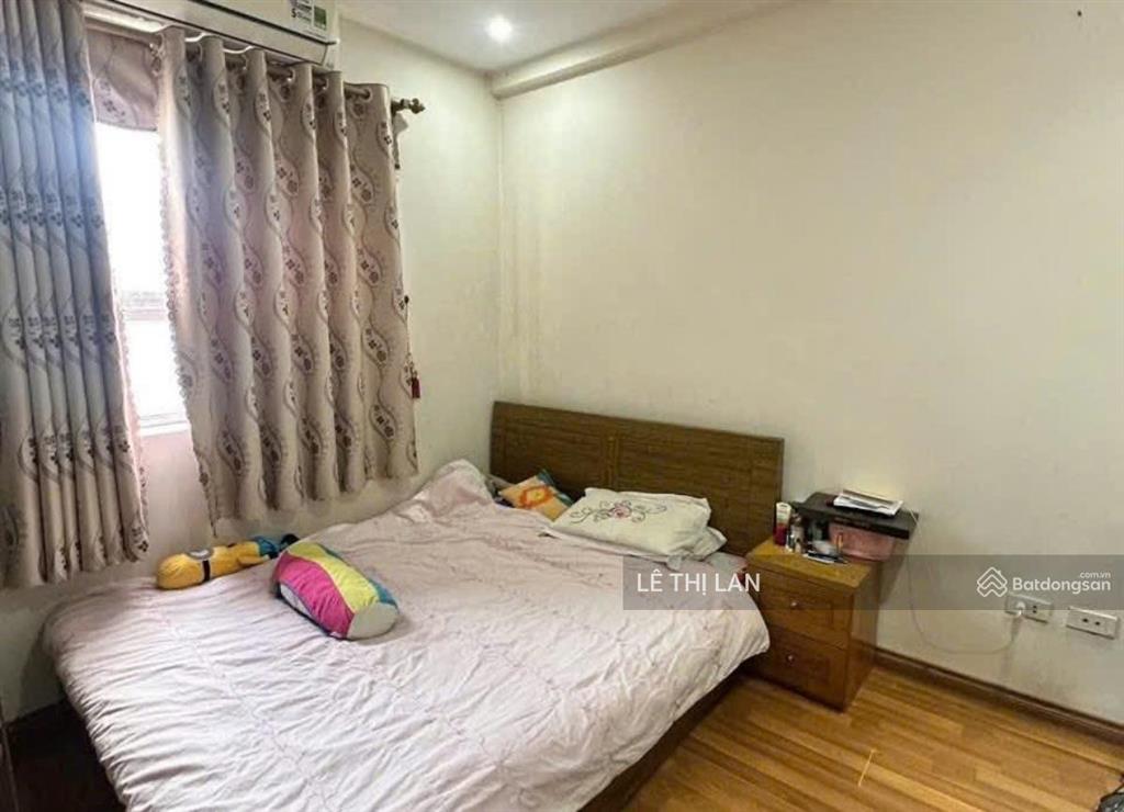 Nhanh mới kịp bán nhà chỉ 7 tỷ chút sổ đỏ tập thể phốtôn đản 52/90 m2 víp nhất hoàn kiếm 3 ngủ 2 vs