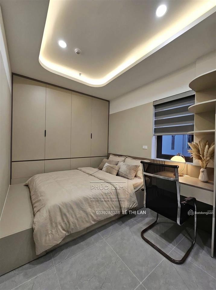 Gấp, nhà bán phố cổ lò sũ  tôn đản sổ đỏ hk 85 m2 tt 3 ngủ 2 vs sát mặt phố ô tô qua , làm homstay