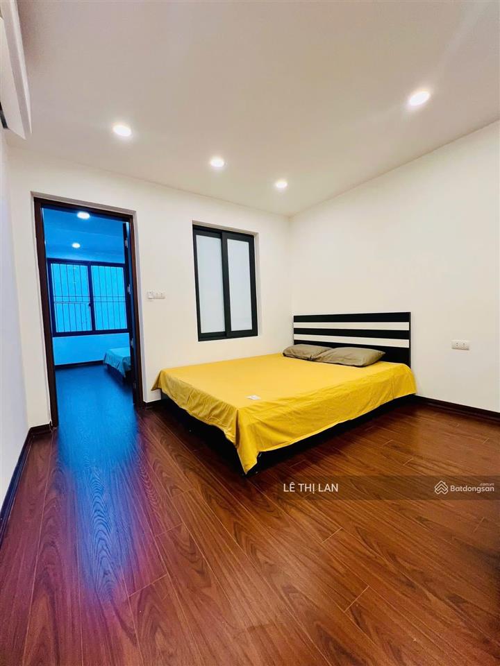 5 tỷ nhà đẹp phố nguyễn chí thanh sổ đỏ 30/90 m2 ô tô đỗ cửa full 3 ngủ 2 vs lô góc nhà đẹp ở luôn