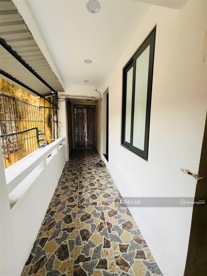 5 tỷ nhà đẹp phố nguyễn chí thanh sổ đỏ 30/90 m2 ô tô đỗ cửa full 3 ngủ 2 vs lô góc nhà đẹp ở luôn