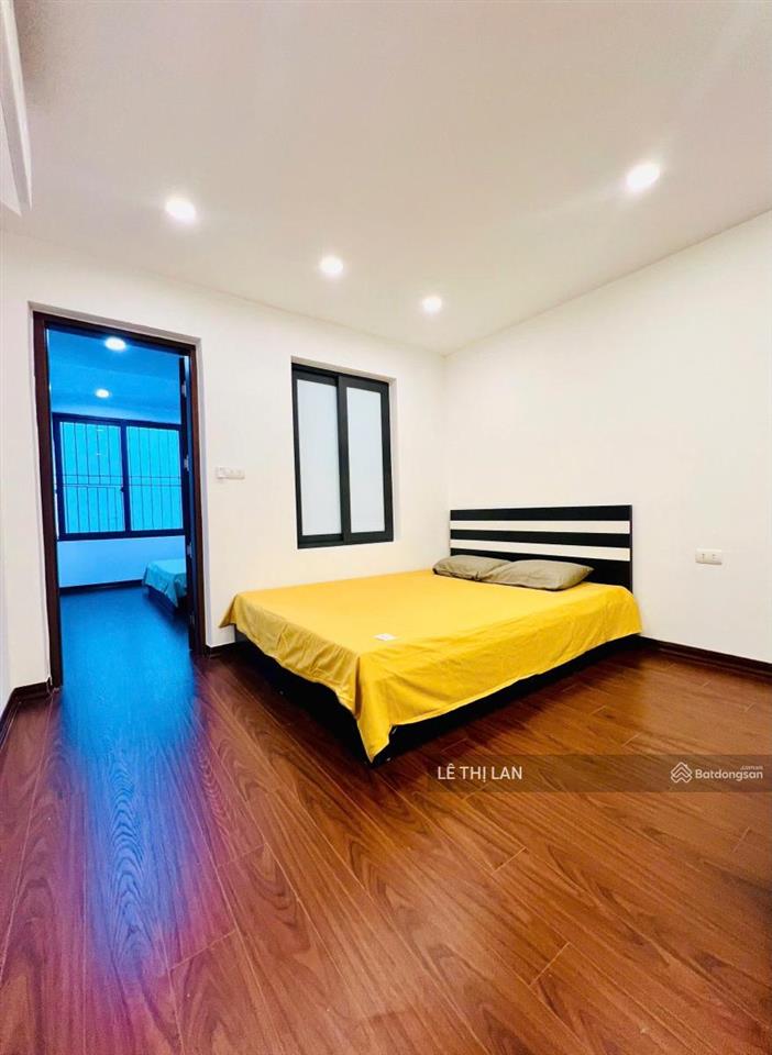5 tỷ nhà đẹp phố nguyễn chí thanh sổ đỏ 30/90 m2 ô tô đỗ cửa full 3 ngủ 2 vs lô góc nhà đẹp ở luôn