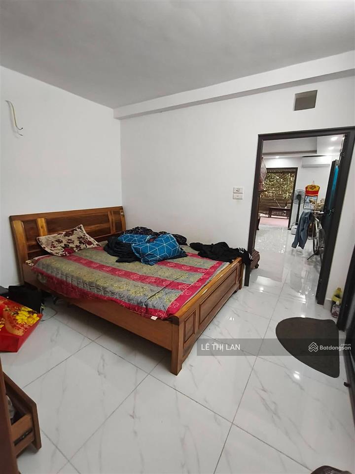 Rẻ quá, 120m2 sổ đỏ tầng 2 tập thể khu b phố vĩnh hồ giá chỉ 4,5 tỷ lô góc 3 thoáng 2ban công rộng