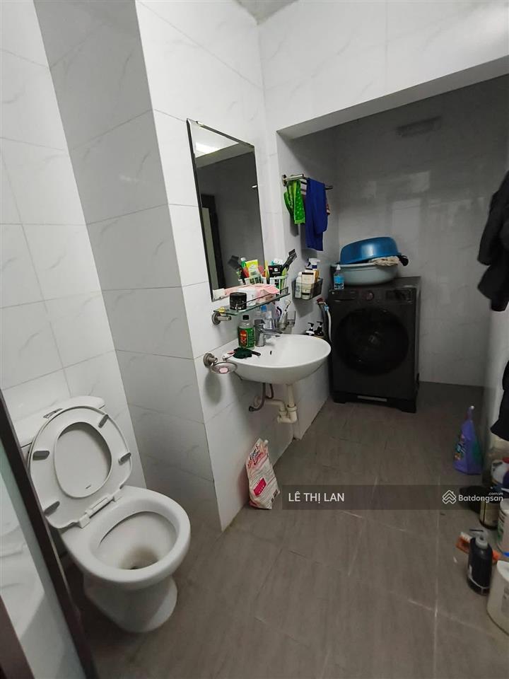 Rẻ quá, 120m2 sổ đỏ tầng 2 tập thể khu b phố vĩnh hồ giá chỉ 4,5 tỷ lô góc 3 thoáng 2ban công rộng