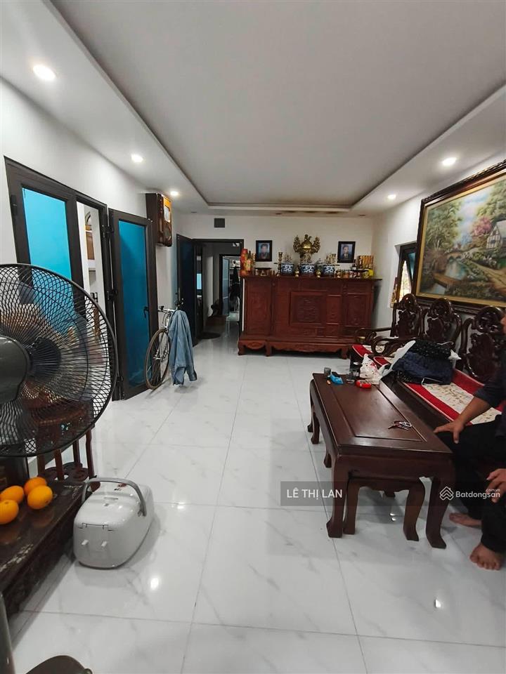 Rẻ quá, 120m2 sổ đỏ tầng 2 tập thể khu b phố vĩnh hồ giá chỉ 4,5 tỷ lô góc 3 thoáng 2ban công rộng