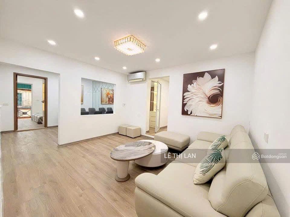Bán nhà 4 tỷ tầng 3 tập thể phố quỳnh mai 36/80 m2 sổ đỏ hbt full 3 ngủ 2 vs ngõ thông ô tô đỗ cửa
